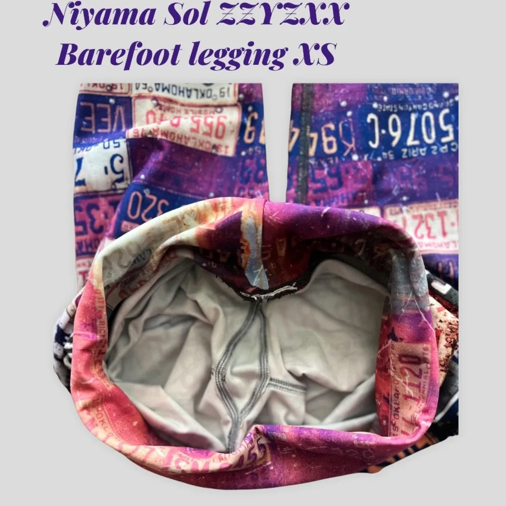 *****SOLD*****Niyama Sol ZZYZX High Waist Barefoot Legging XS EUC - Picture 4 of 10